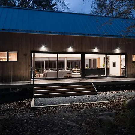 Villa Modern Mountain Retreat